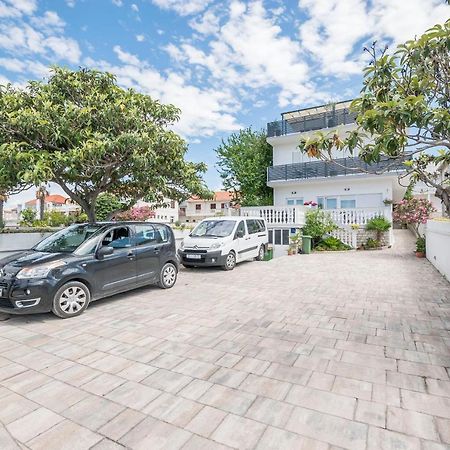Apartments And Rooms Mare Водице Экстерьер фото