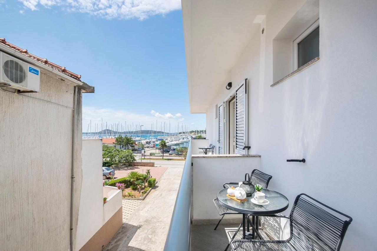Apartments And Rooms Mare Водице Экстерьер фото