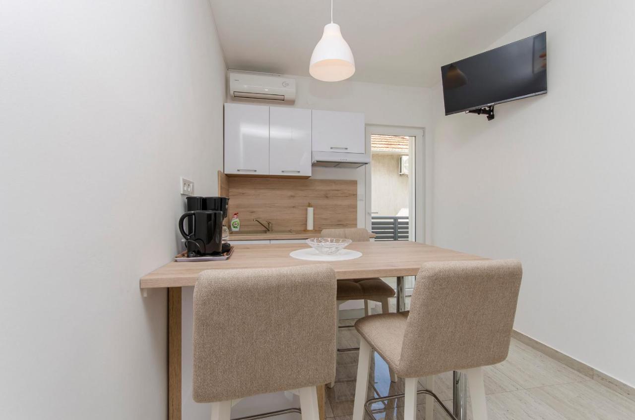 Apartments And Rooms Mare Водице Экстерьер фото
